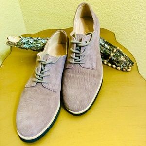 Suede Shoe in Taupe